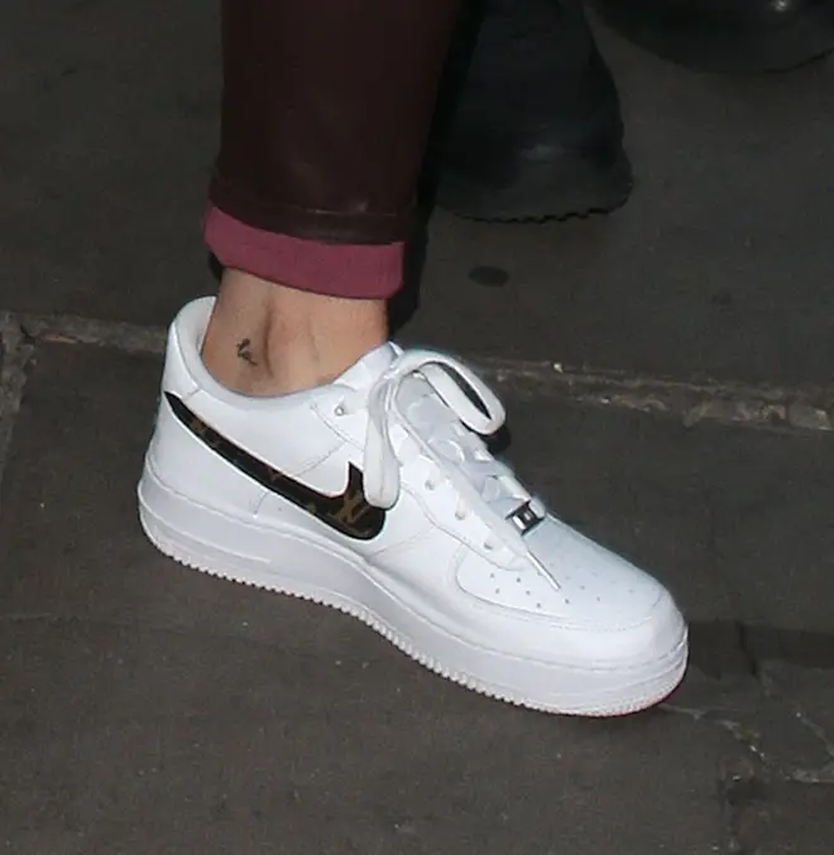 Kylie Jenner tattoos: clear image of Kylie’s redesigned LA tattoo