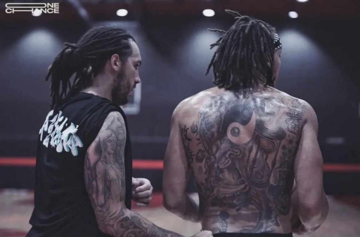 Aaron Gordon yin-yang back tattoo