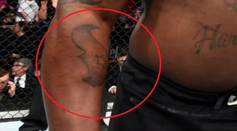 Derrick Lewis Texan arm tattoo