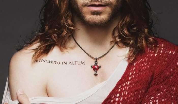 Jared Leto collarbone phrase Provehito in Altum tattoo