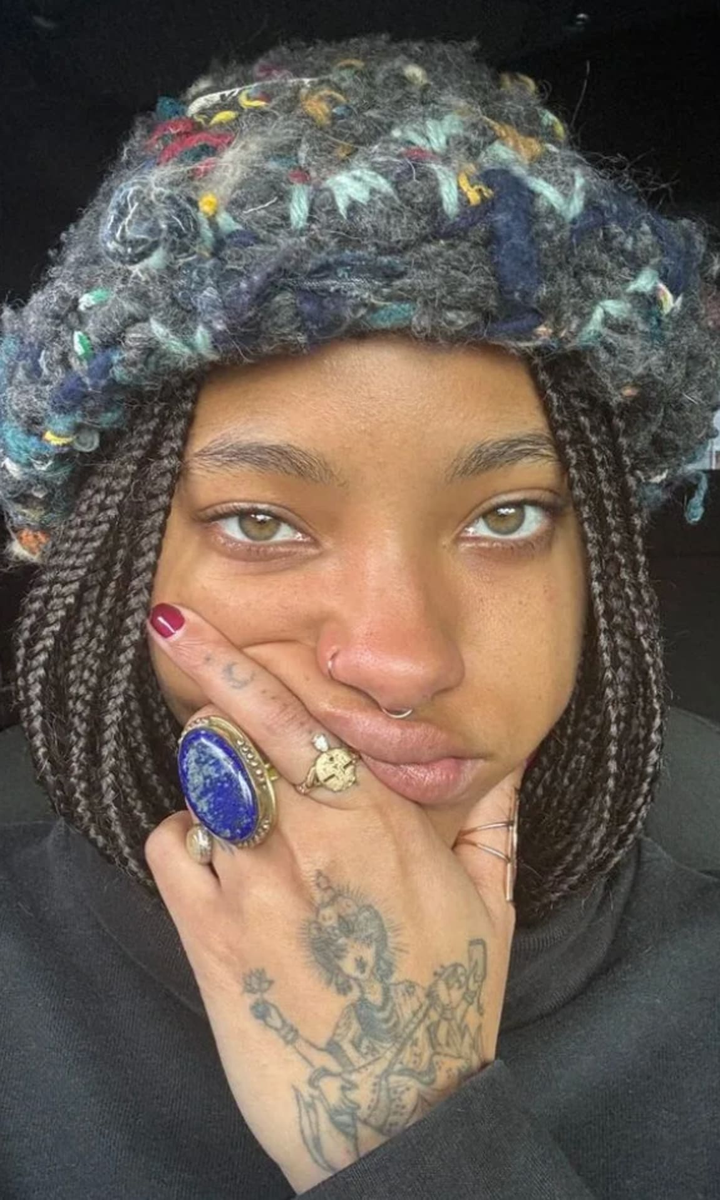 Willow Smith hand tattoos